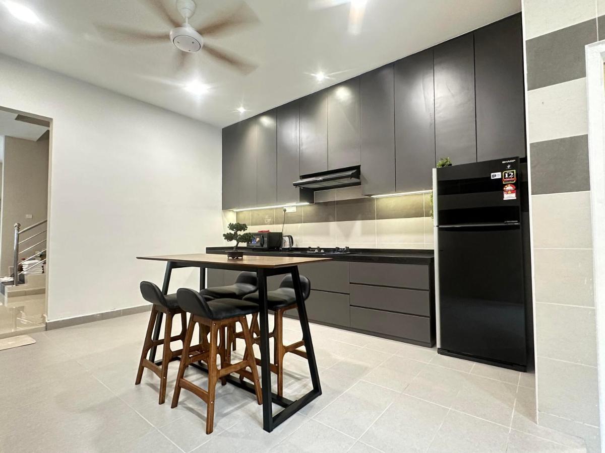 《Untitled Homestay》Sitiawan Exterior foto